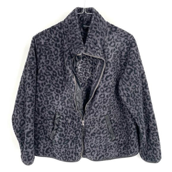 TORRID Sherpa Pu Trim Zip-Front Kimono Jacket - Picture 2 of 6